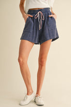 Load image into Gallery viewer, Williamsburg Shorts
