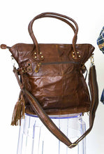 Load image into Gallery viewer, Day Trip Leather Tote
