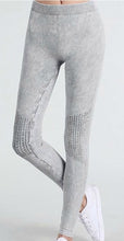 Load image into Gallery viewer, Vintage Knee Legging
